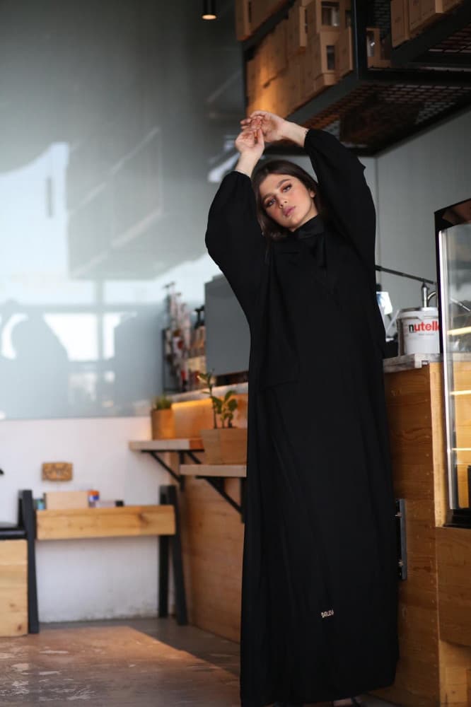 عباية بجيوب واكمام فرنسي