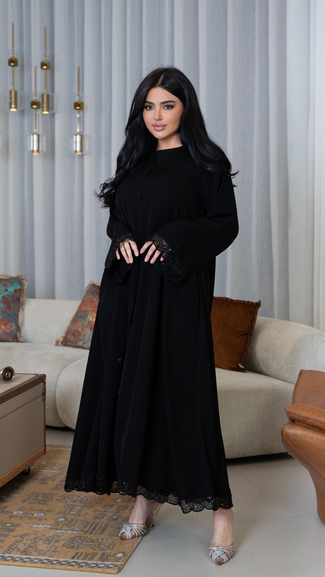 عباية مزينه بكرستالات ناعمه
