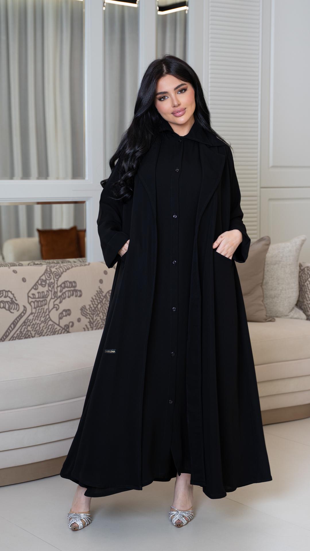 عباية بليزر بفستان اسود مشبوك