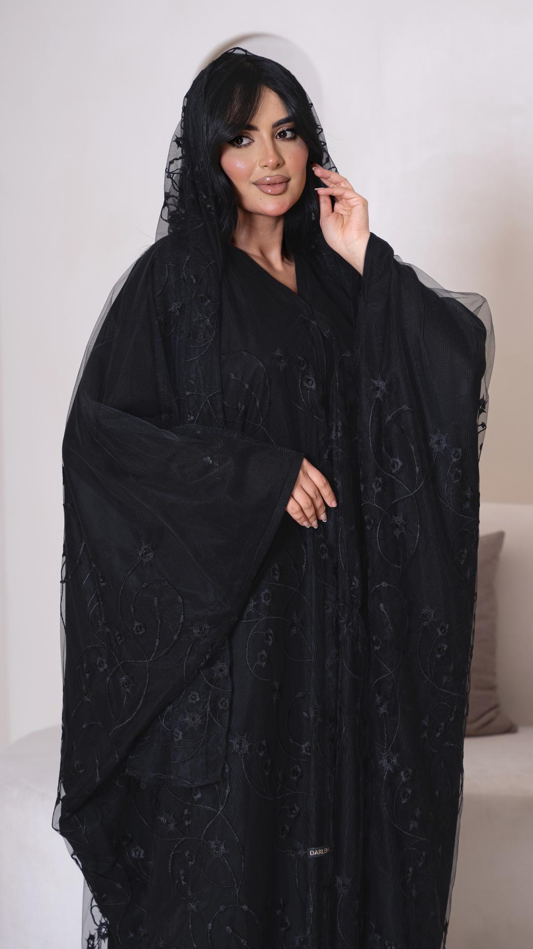 عباية بشت مطرزة مع الطرحة