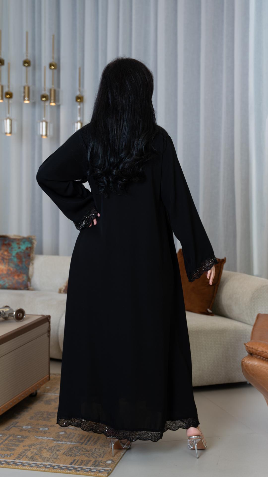 عباية مزينه بكرستالات ناعمه