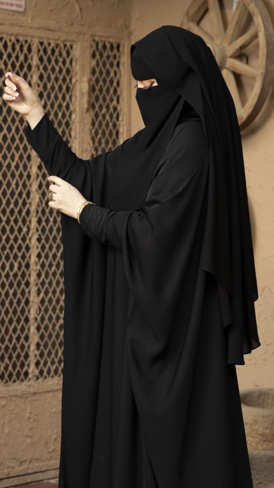 نقاب باب الحارة