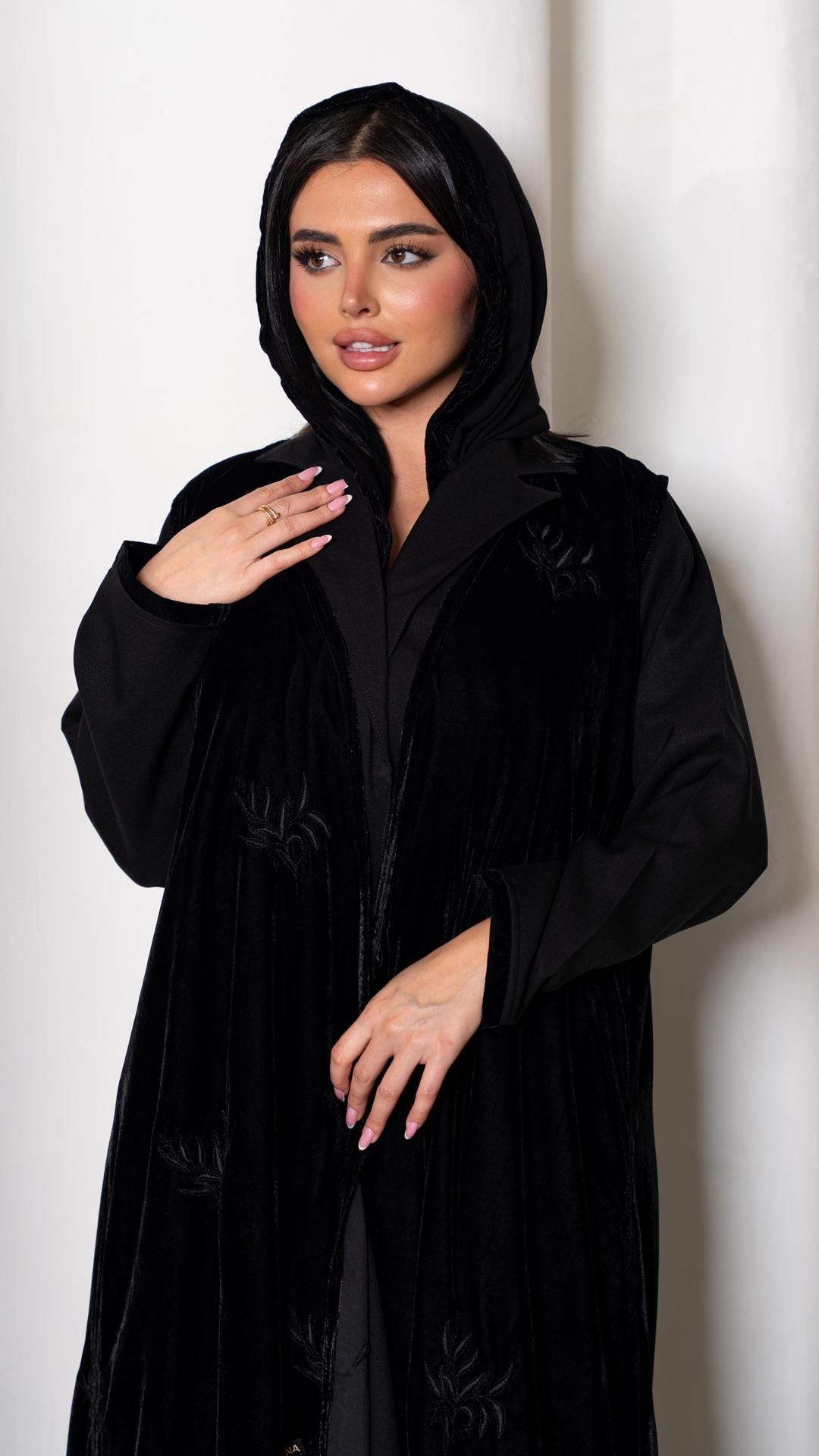 عباية بليزر مع مخمل سديري