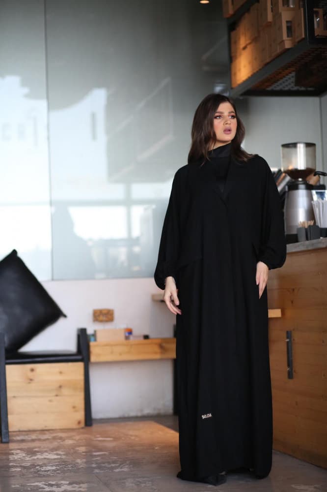 عباية بجيوب واكمام فرنسي