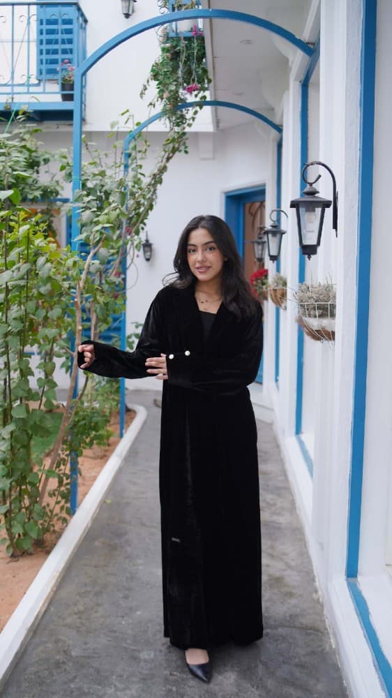 عباية شتوية رسمية مخمل