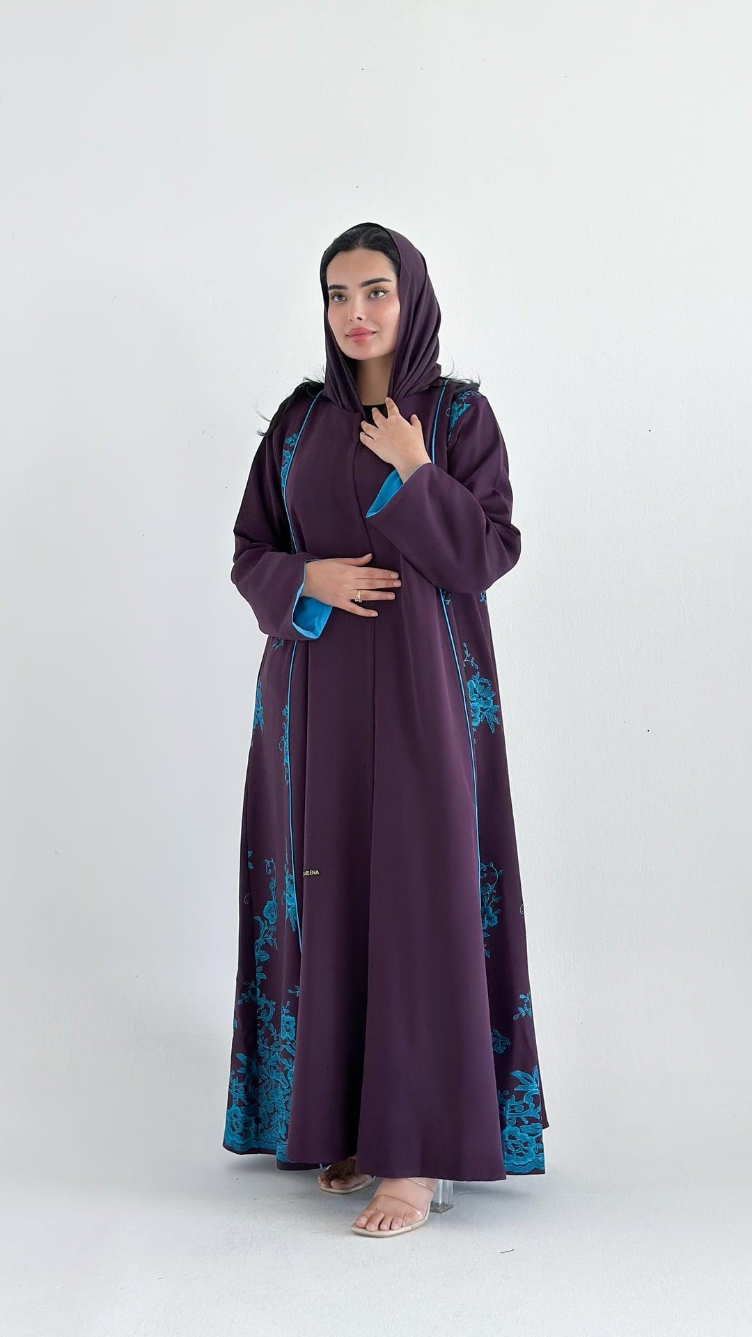 عباية بنفسجي مطرزة بسماوي