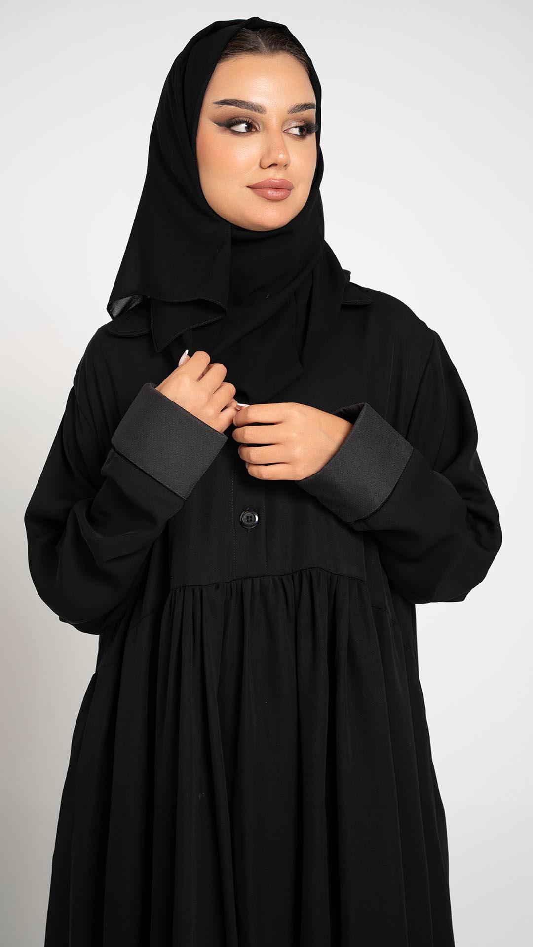 عباية مقفلة بأزرة