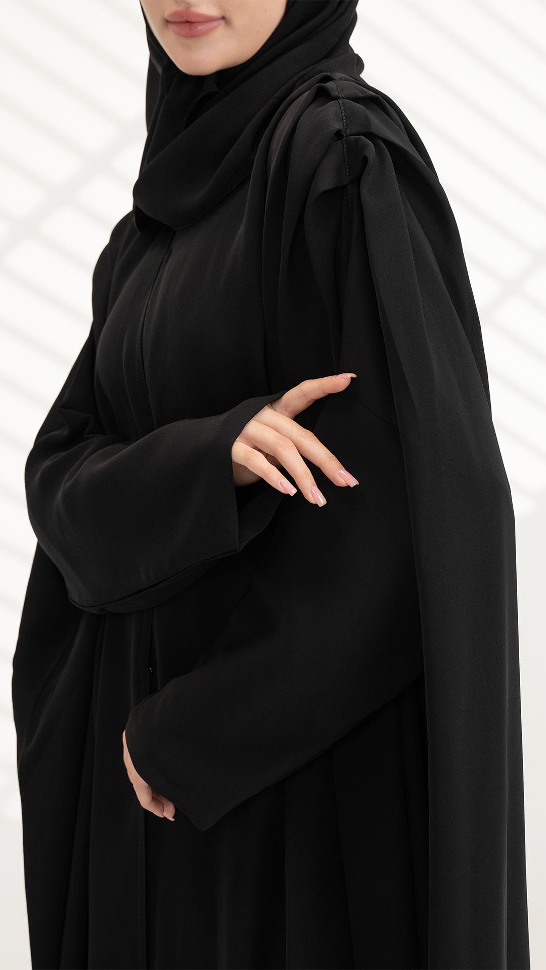 عباية بصفطات على الاكتاف
