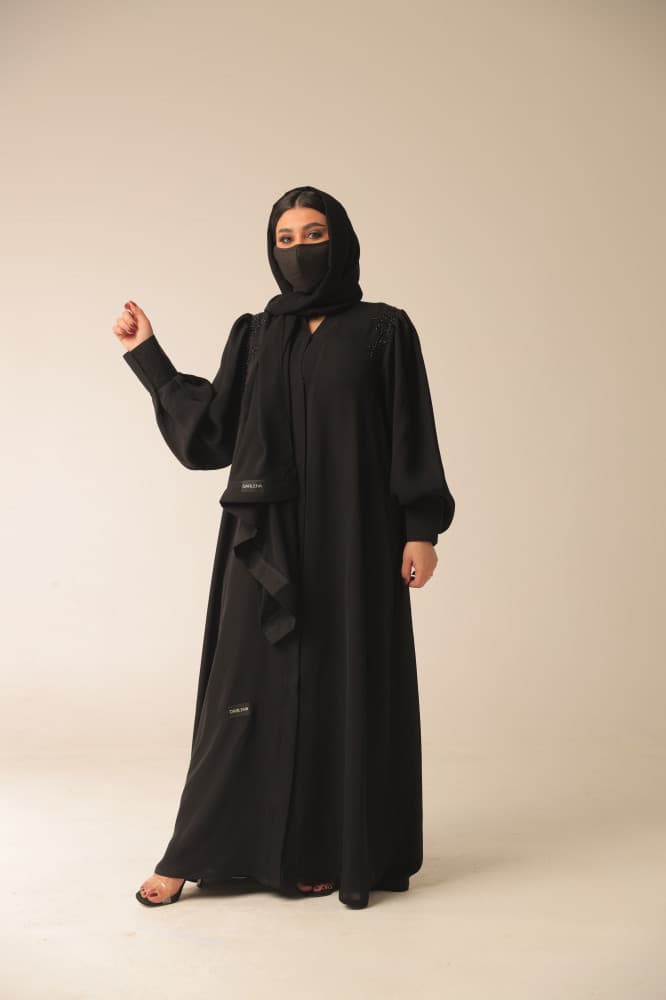 عبايه شك على الاكتاف و كم كبك