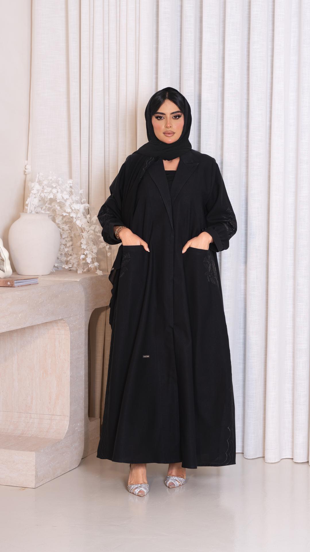 عباية بليزر مطرزة بجيوب