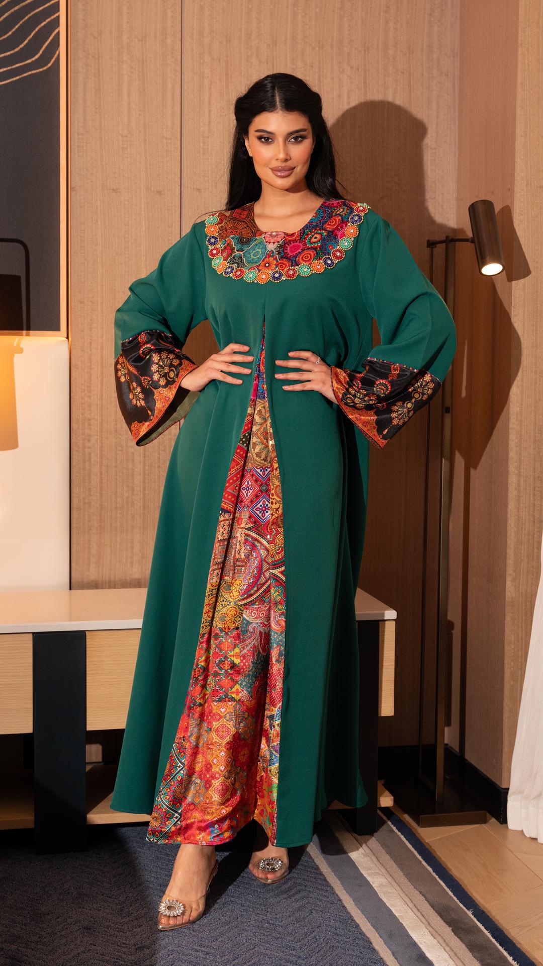 جلابية بكسرة من الامام والخلف