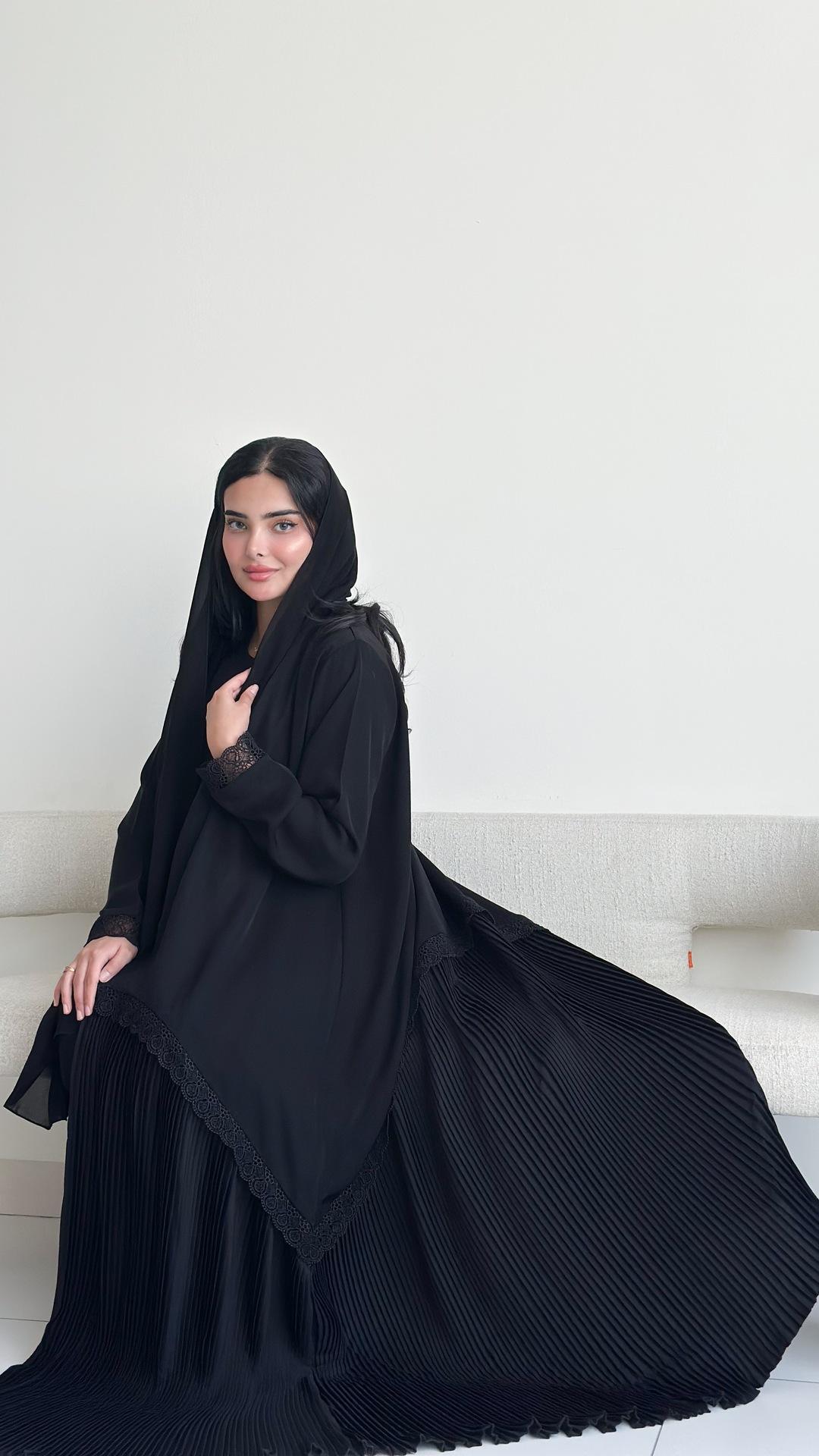 عباية كلوش بكسرات من الاسفل