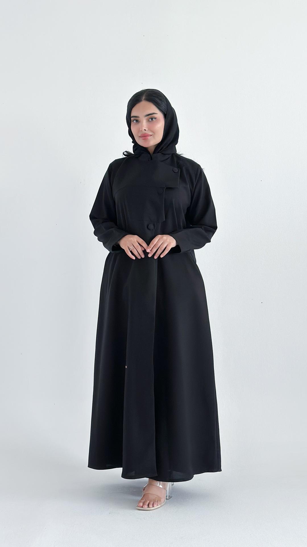 عباية بأزرة وقصة جانبية