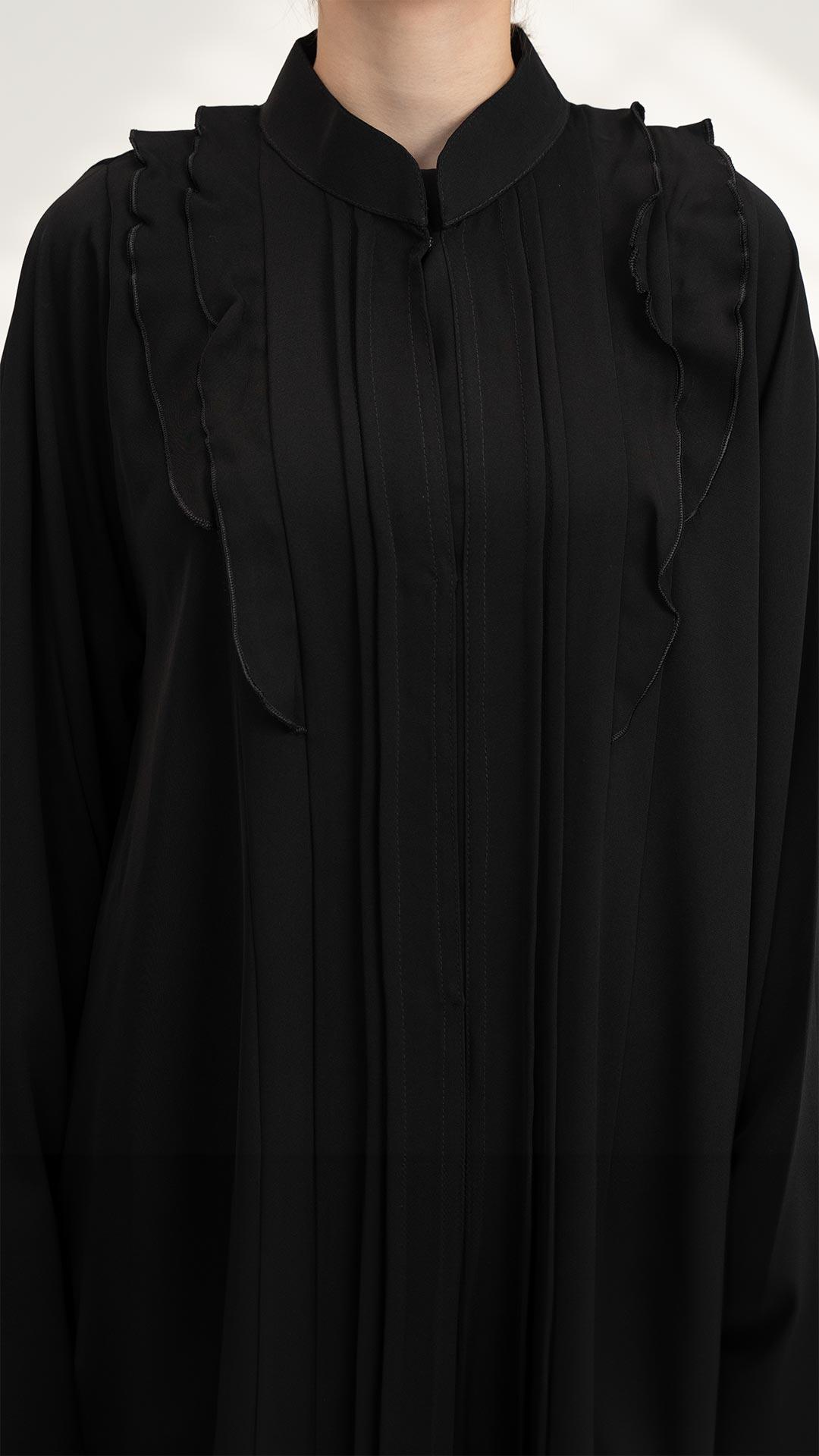 عباية بياقة عالية