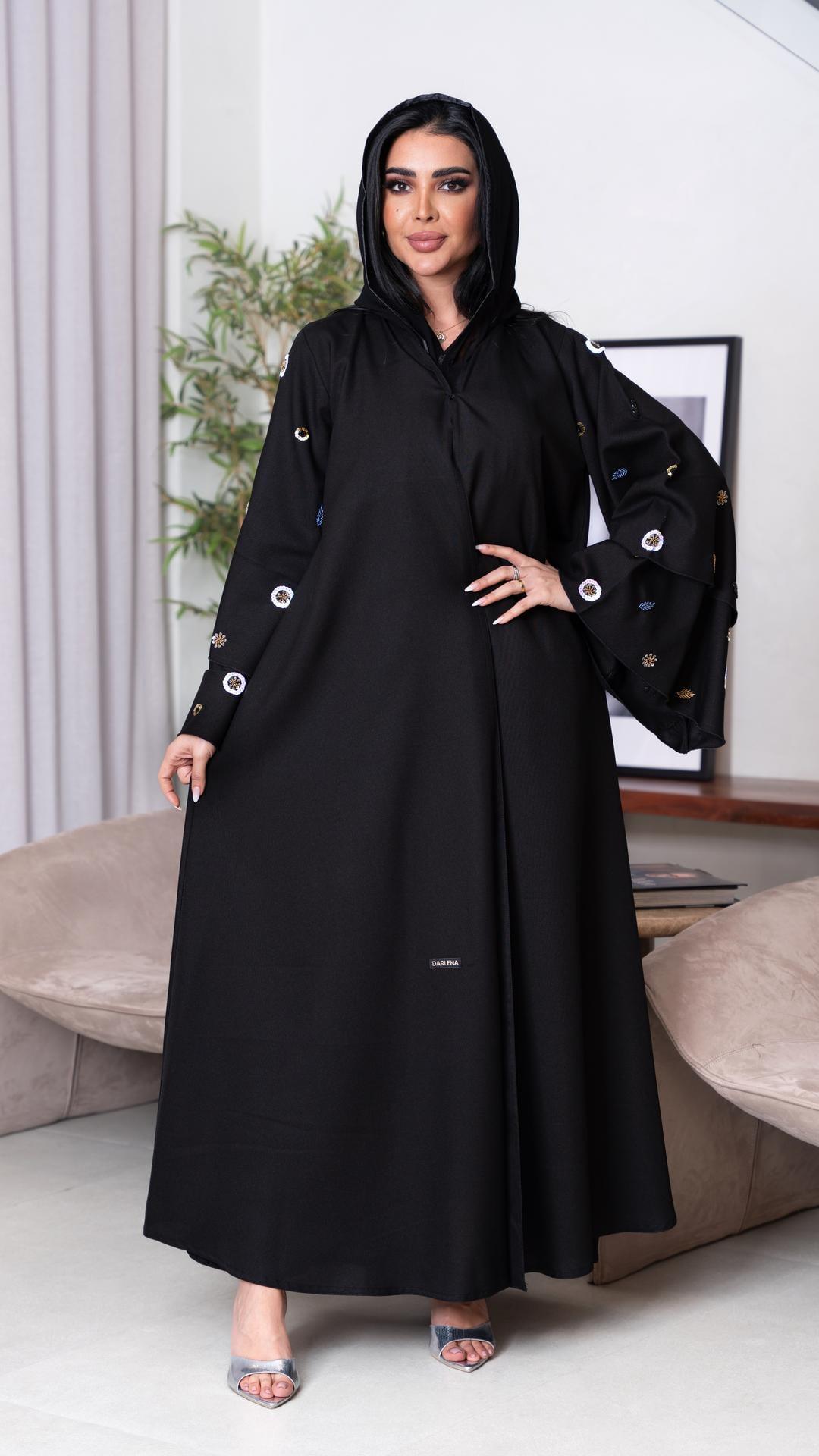عباية باكمام دبل كلوش مطرزة
