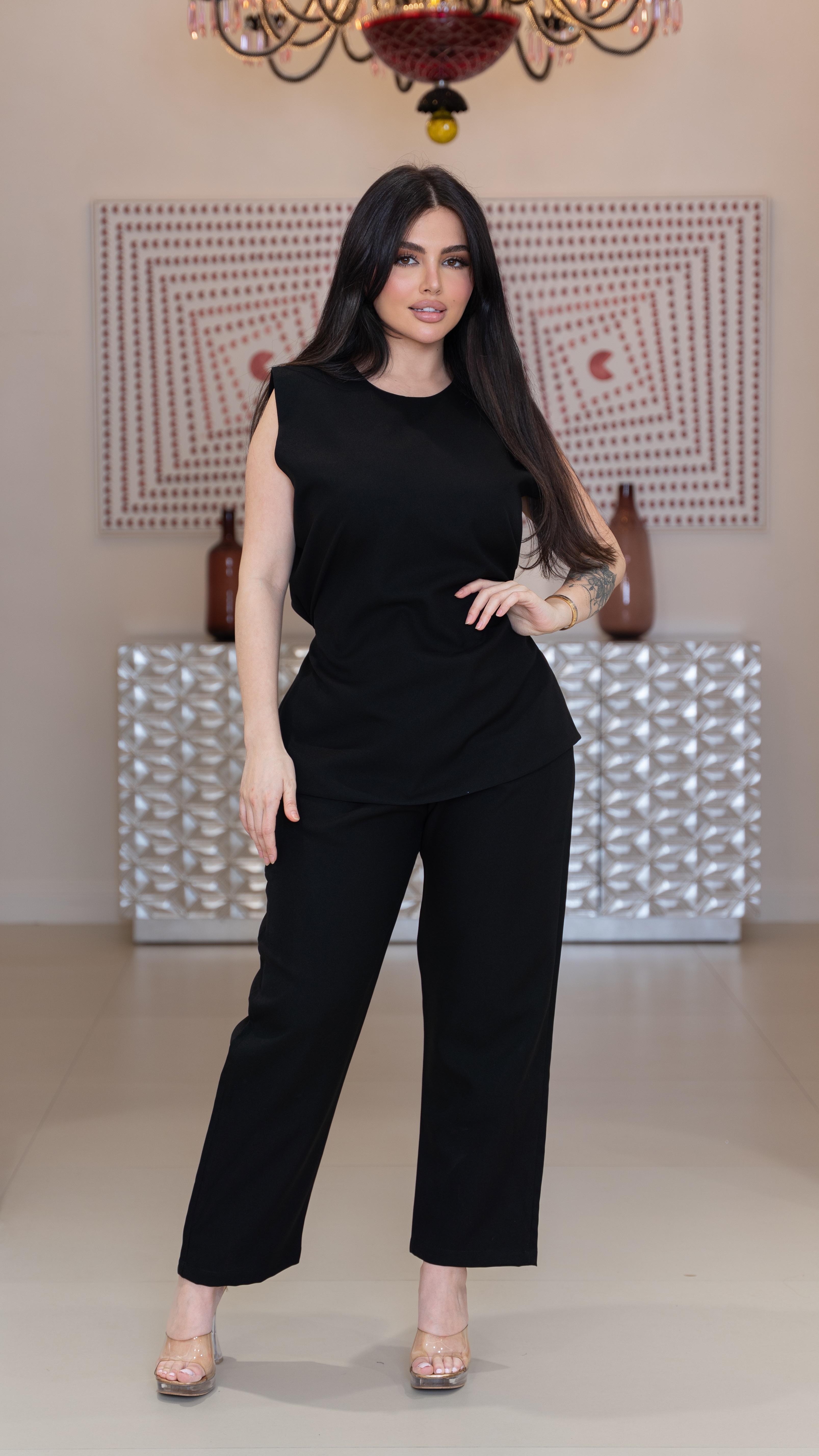 طقم عباية بربطة من الخلف