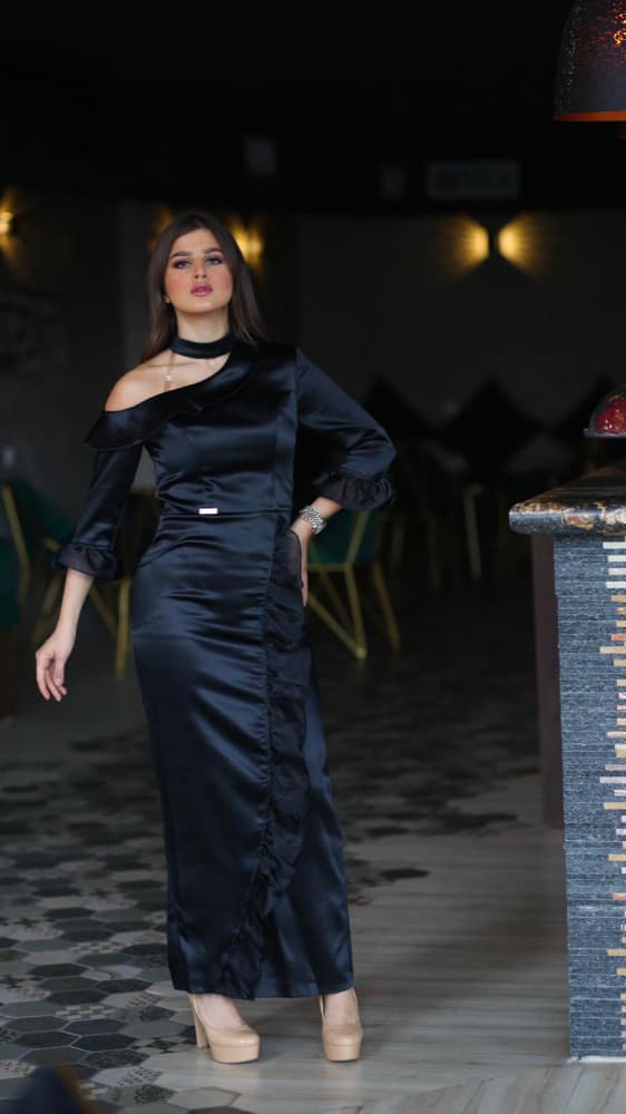 فستان سهرة اسود فخم للمناسبات