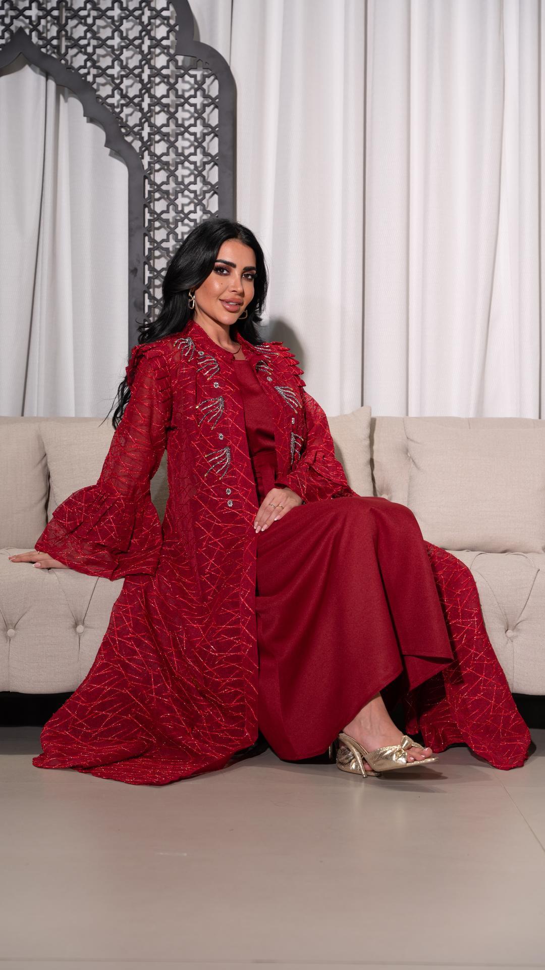 جلابية مفتوحة بلون احمر