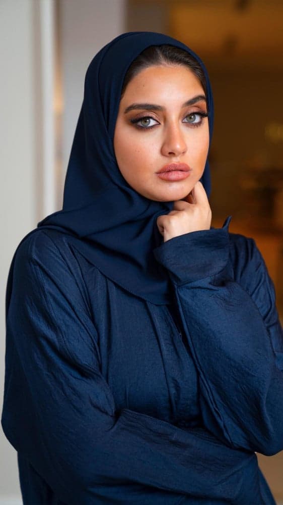 عباية باكمام مزينه باكسسوار بالوان متعددة