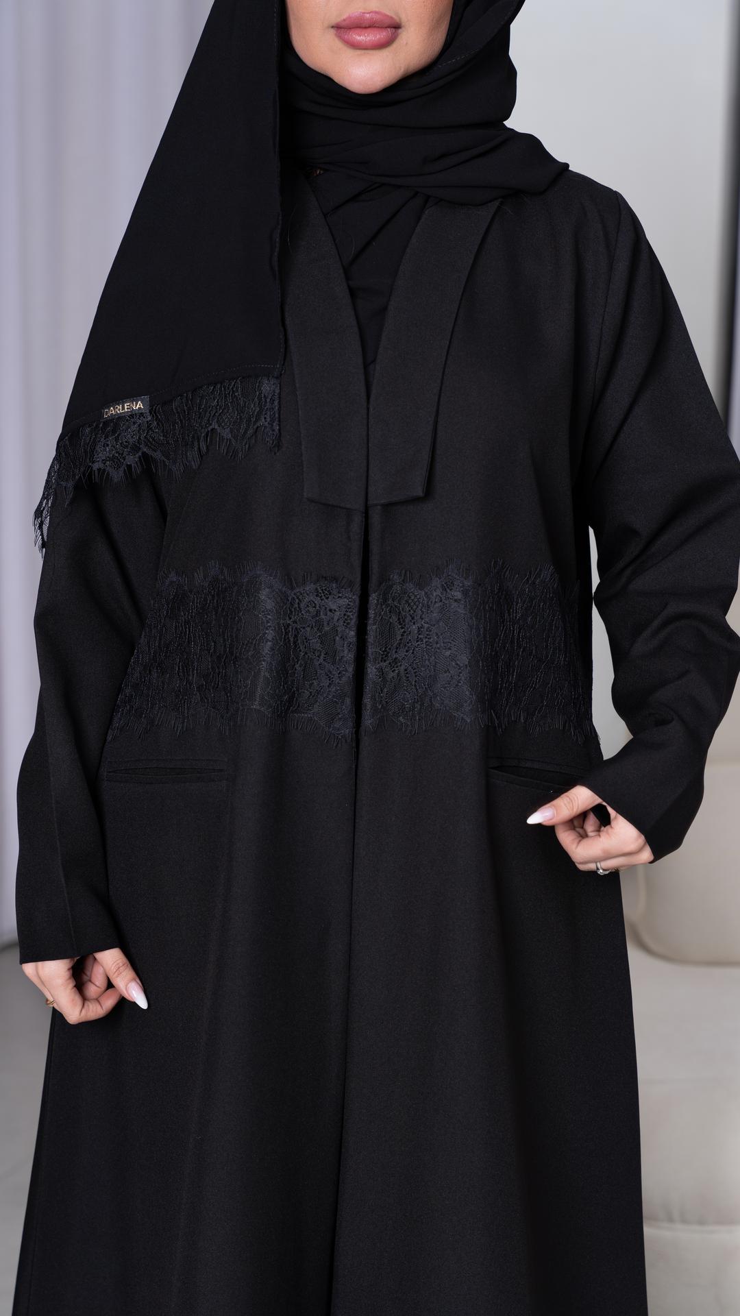 عباية بجيوب ودانتيل ناعم