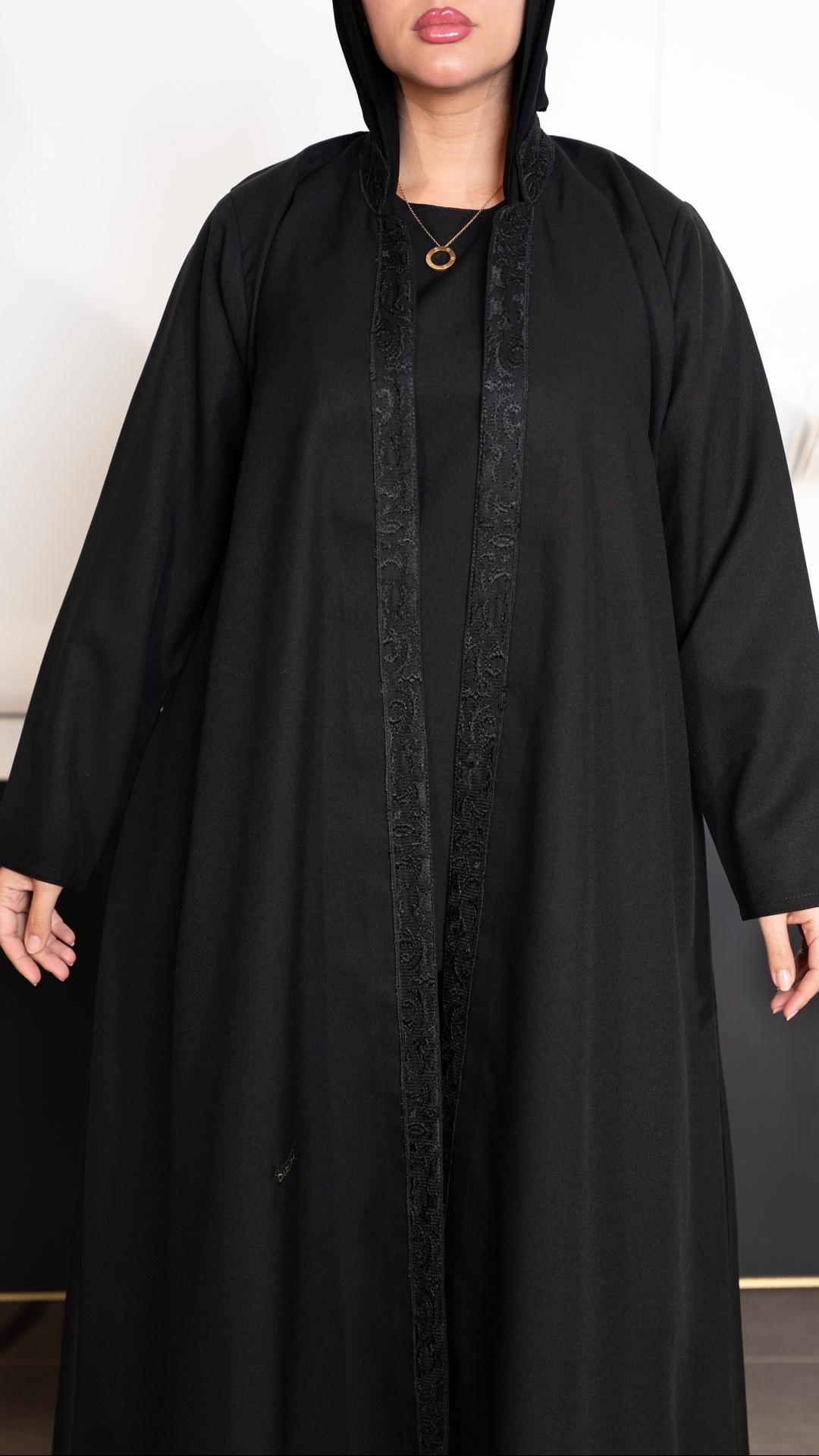 عباية كلوش مفتوحة بكلفة من الامام
