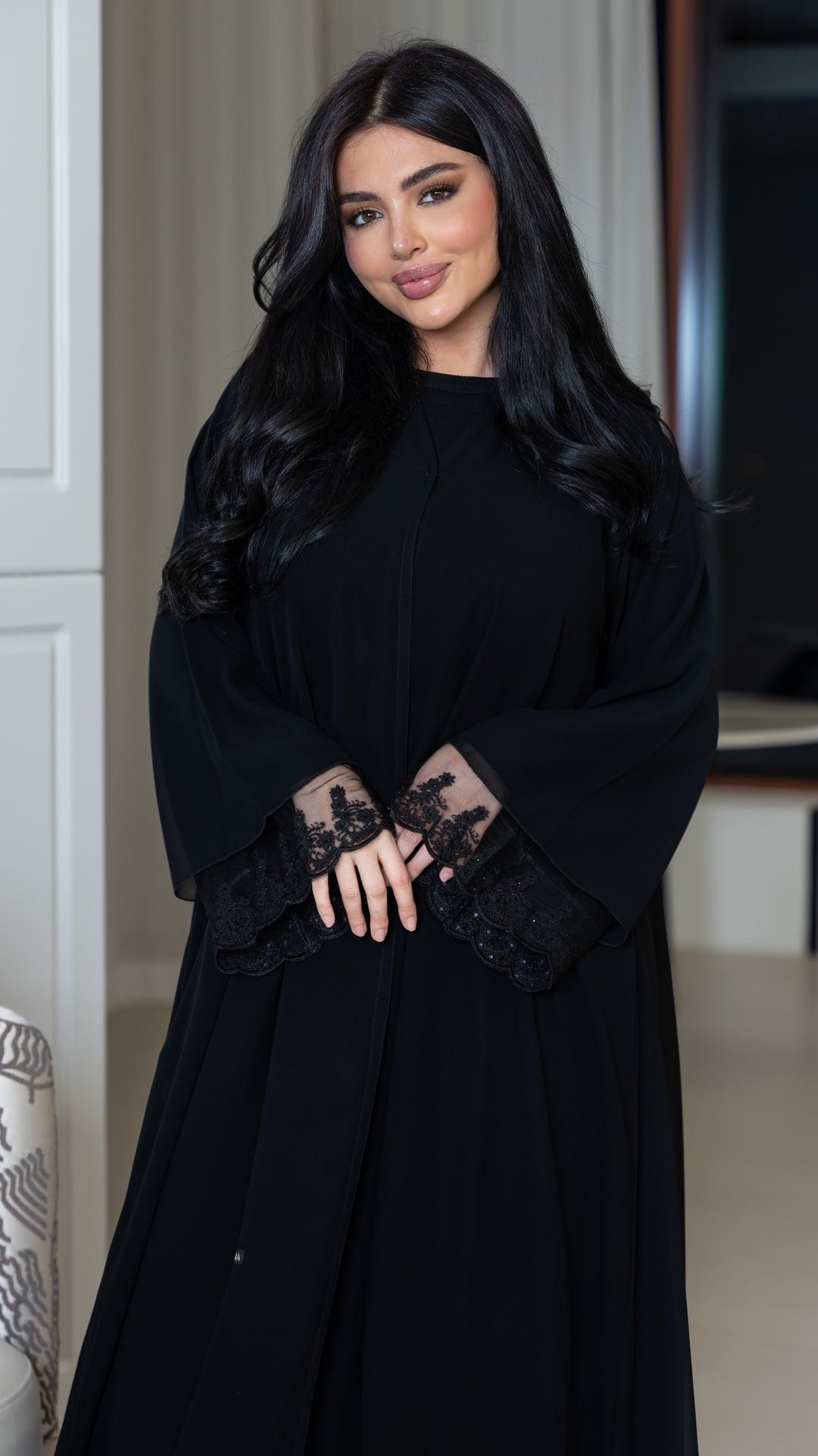 عباية مزينه بكرستال
