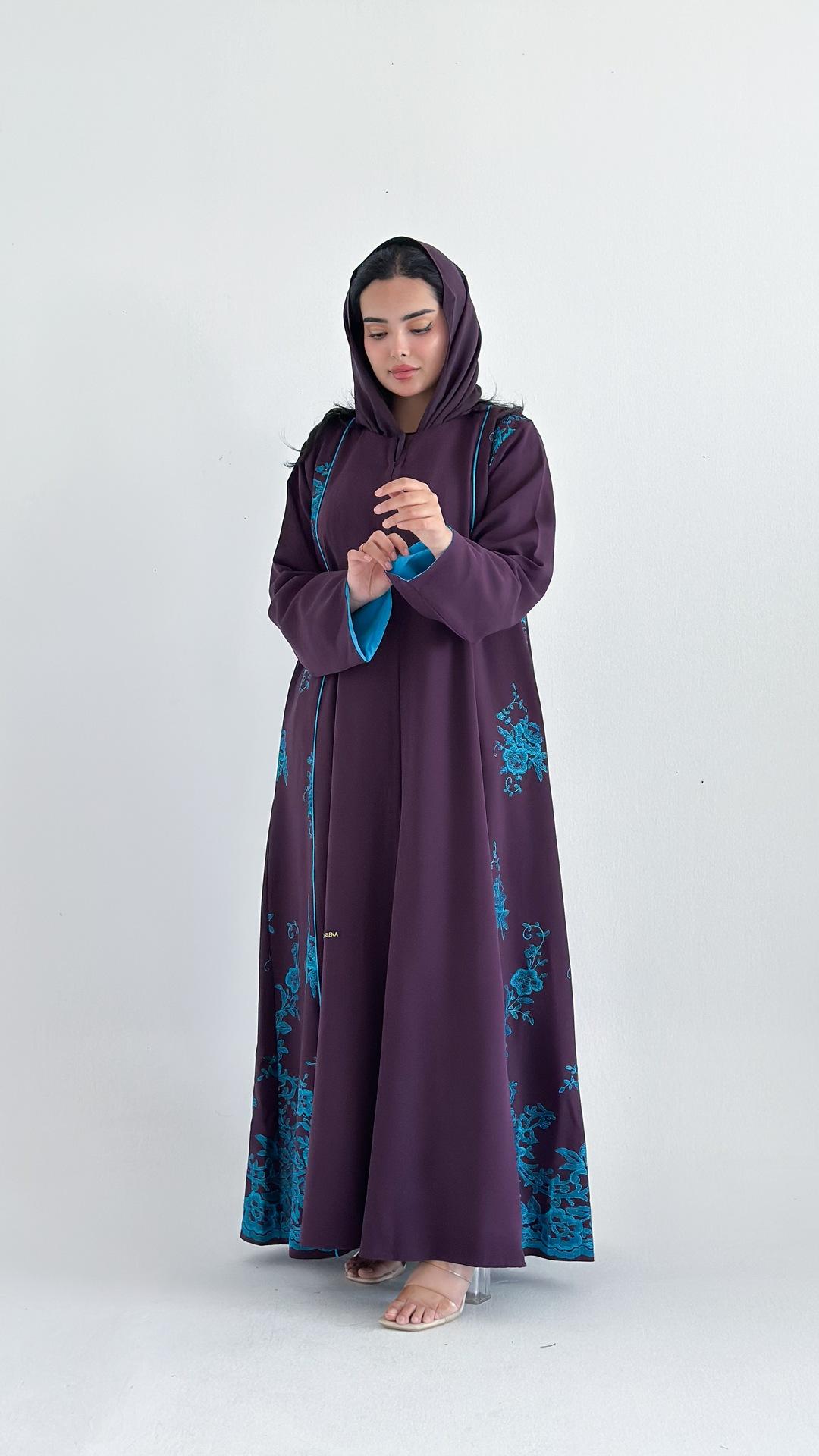 عباية بنفسجي مطرزة بسماوي