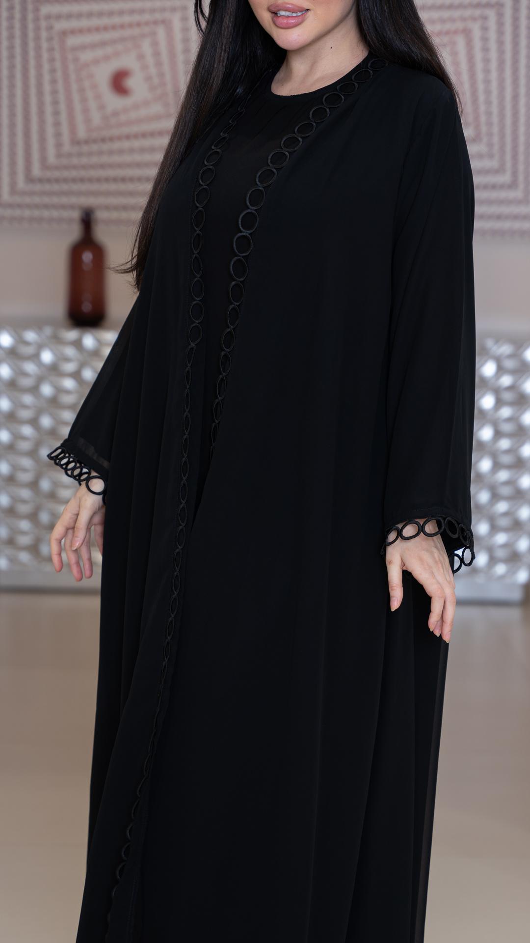 عباية شيفون مزينة بكلفه