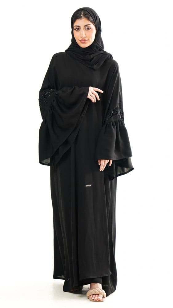 عباية باكمام كلوش مطرزه