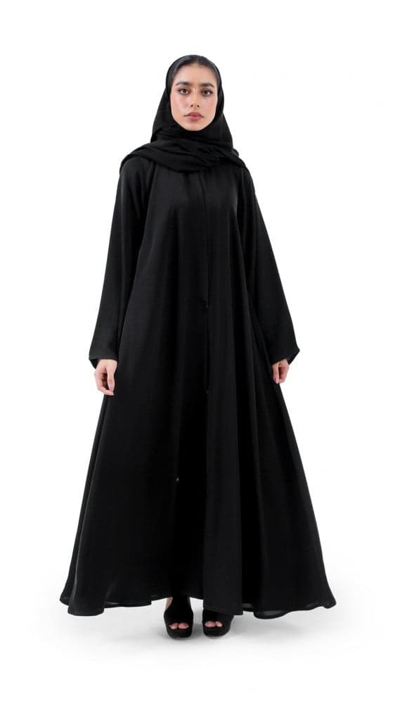 عبايه ناعمة بكسرة من الخلف