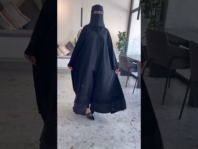 عباية طبقتين من الاسفل باكمام كلوش